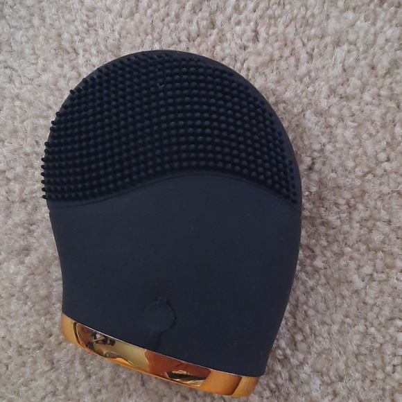 Facial cleansing brush - Picture 3 of 5